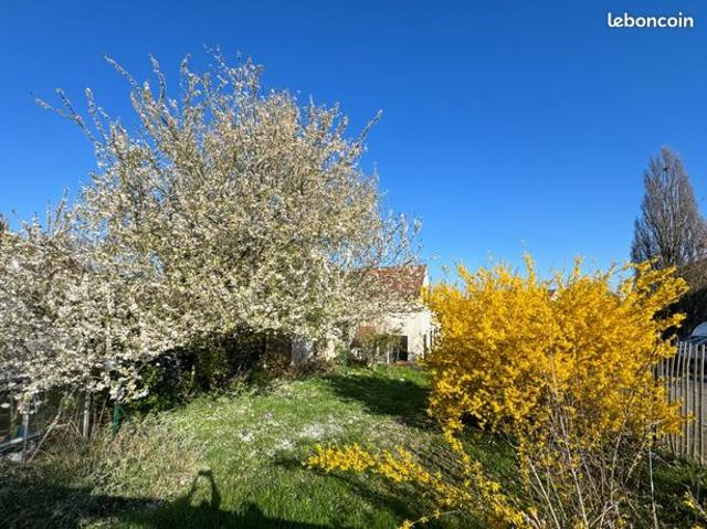 Maison vente à Versailles, Plaisir