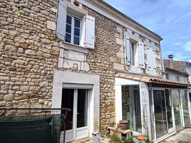 Maison vente à Saintes, Saint-sulpice-d'arnoult