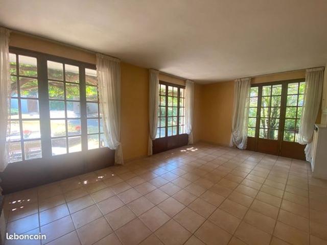 Maison vente à Saint-Germain-en-Laye, Le Pecq