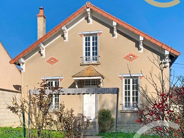 Maison vente à Fontainebleau, Ville-saint-jacques