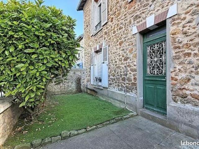 Maison vente à Rambouillet, Voisins-le-bretonneux