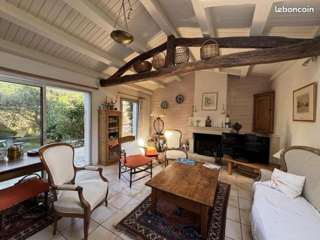 Maison vente à La Rochelle, Loix