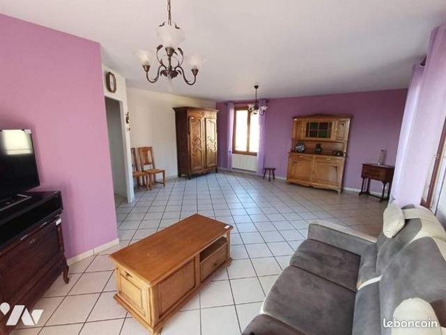 Maison vente à Bellegarde-en-Forez, Loire