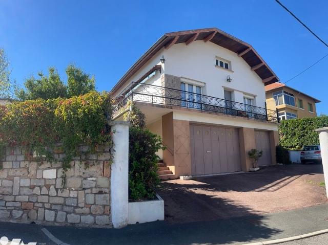 Maison vente à Saint-Étienne, Saint-genest-lerpt