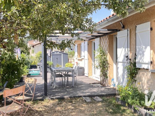 Maison vente à Le Dubessy, Villechenève