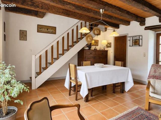 Maison vente à Sarlat-la-Canéda, Saint-cernin-de-l'herm