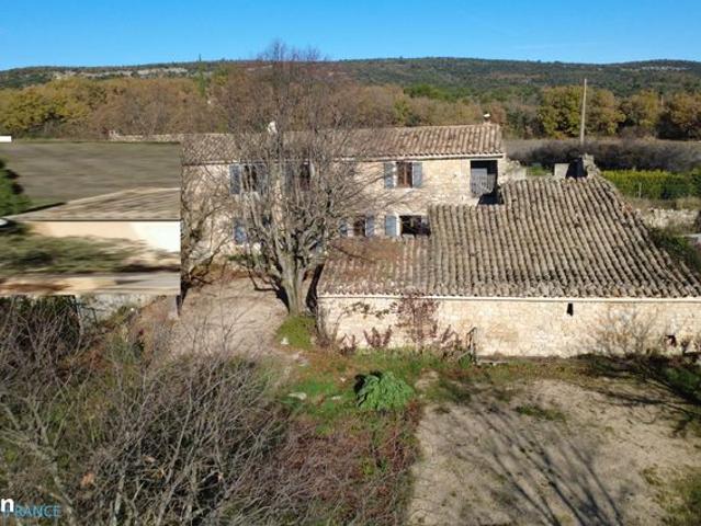 Maison vente à Châteauroux, Murs
