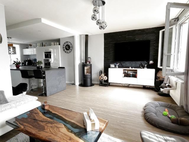 Maison vente à Versailles, Plaisir