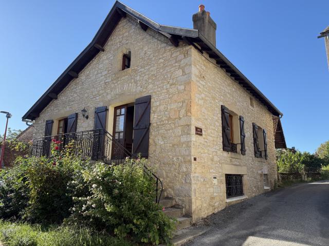 Maison vente à Villefranche-de-Rouergue, Salles-courbatiès