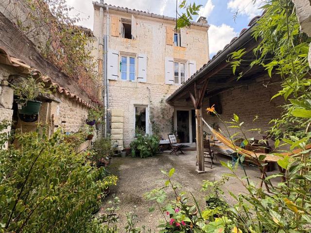 Maison vente à Rochefort, Surgères