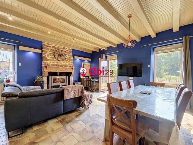 Maison vente à Kroaz ar C'harzh, Lannédern