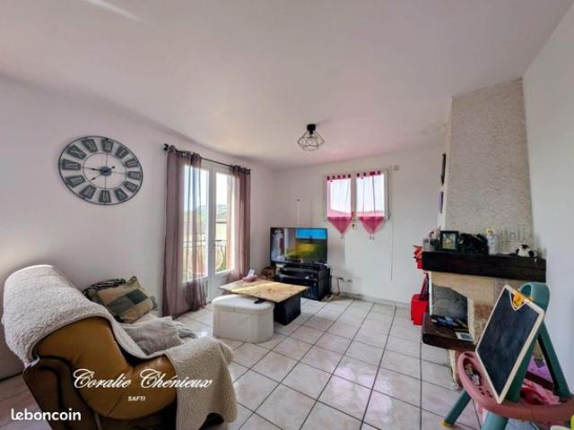 Maison vente à Mauriac, Lanobre