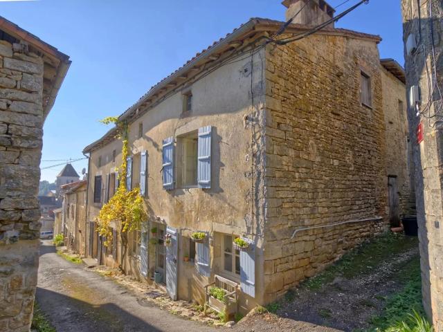 Maison vente à Confolens, Nanteuil-en-vallée
