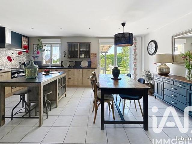 Maison vente à La Rochelle, Courçon