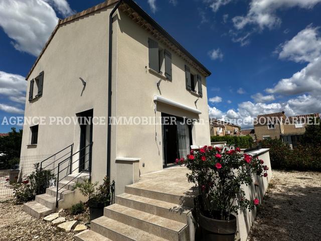 Maison vente à Carpentras, Grillon
