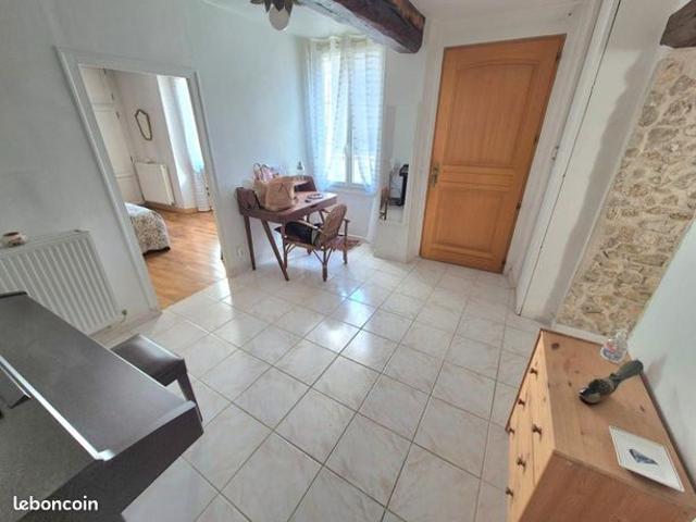 Maison vente à Provins, Chenoise