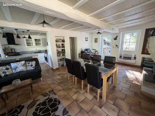 Maison vente à Saint-Aigulin, Charente-Maritime