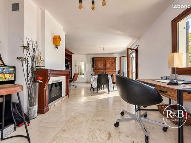 Maison vente à Versailles, Les Clayes-sous-bois