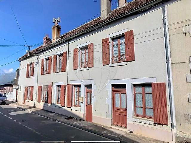Maison vente à Clamecy, Corvol-l'orgueilleux
