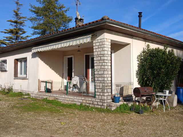 Maison vente à France métropolitaine, Saint-quentin-de-chalais