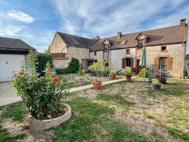 Maison vente à Montchardon, Chassy