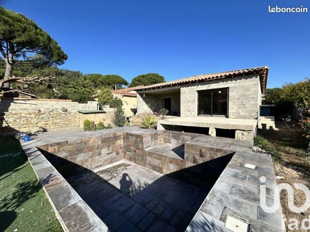 Maison vente à Nîmes, Tresques