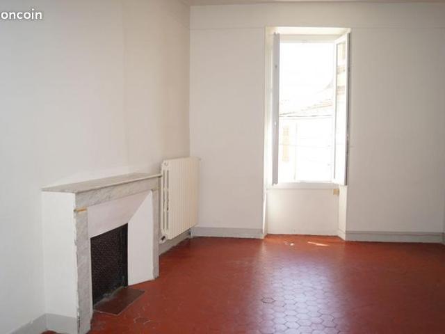 Maison vente à Arles, La Salle Les Alpes
