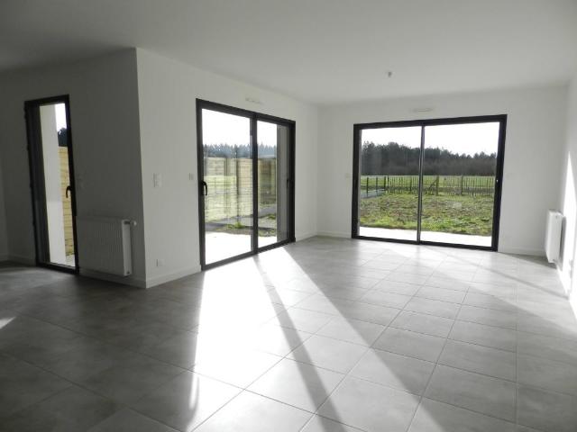 Maison location à Le Colombier, Chavagne