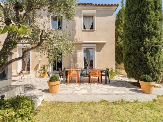 Maison vente à Arrondissement de Toulon, Toulon
