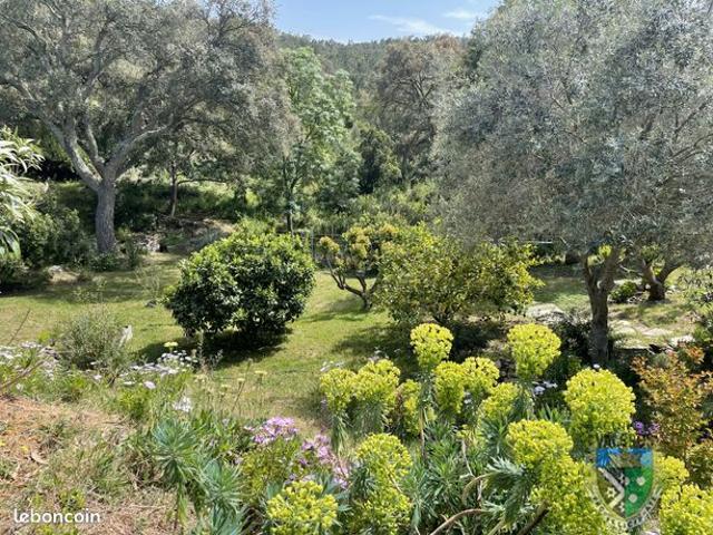Maison vente à Arrondissement de Toulon, La Londe-les-maures