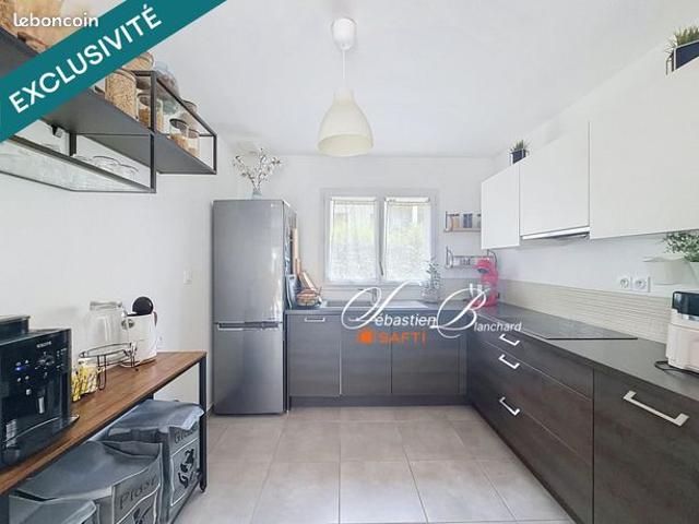 Maison vente à Saint-Julien-en-Genevois, Clarafond
