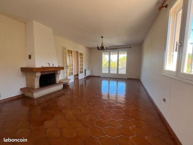 Maison vente à Villefranche-de-Rouergue, Toulonjac
