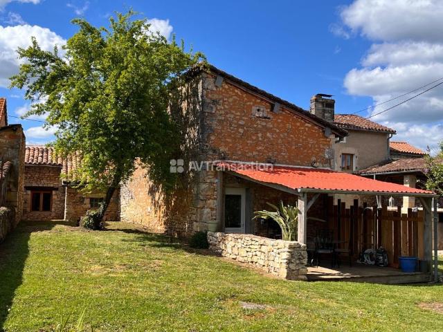 Maison vente à Nontron, Javerlhac-et-la-chapelle-saint-robert