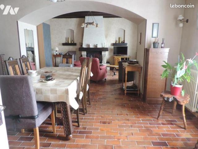 Maison vente à Guingamp, Bretagne