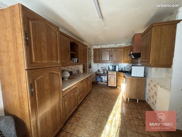 Maison vente à Château-Gontier, Ballots