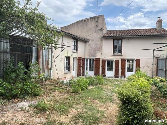Maison vente à Nontron, Chaleix