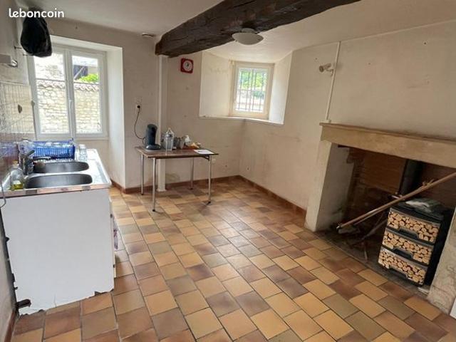 Maison vente à Nontron, Chaleix