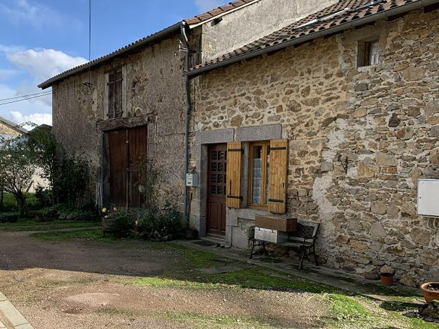 Maison vente à Nontron, Champs-romain