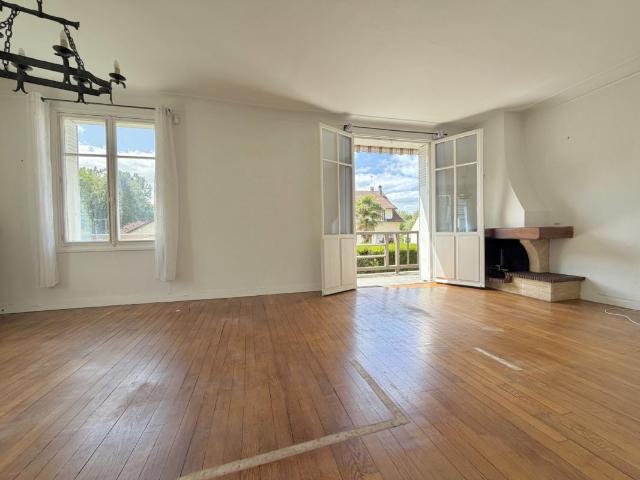 Maison vente à Évry, Varennes-jarcy