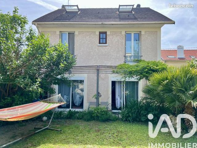 Maison vente à Saint-Germain-en-Laye, Croissy-sur-seine