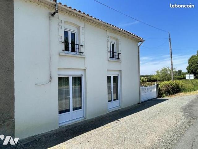 Maison vente à La Roche-sur-Yon, Sainte-cécile