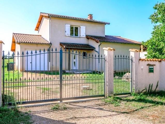Maison location à Beauregard-l'Évêque, Puy-de-Dôme