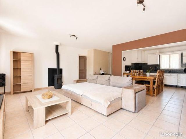 Maison vente à Riom, Bas-et-lezat