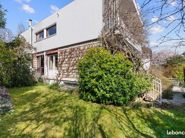 Maison vente à Saint-Germain-en-Laye, Le Pecq