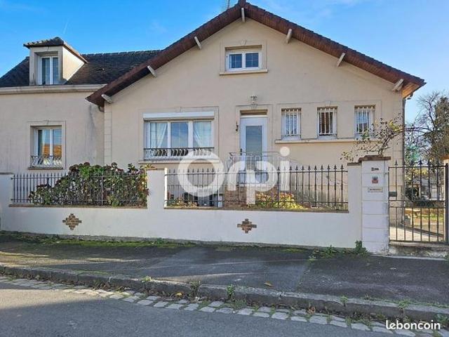Maison vente à Melun, Réau