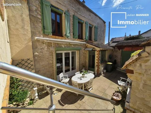 Maison vente à Saint-Germain-en-Laye, Maule