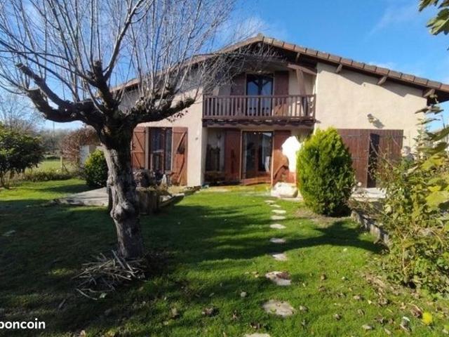 Maison vente à Mirande, Barcelonne-du-gers