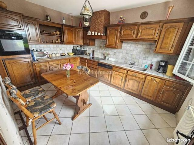 Maison vente à Guingamp, Bretagne