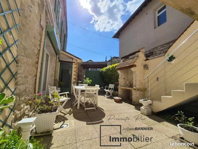 Maison vente à Saint-Germain-en-Laye, Maule