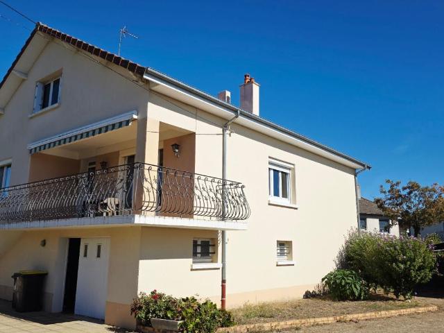 Maison vente à La Chapelle-Saint-Ursin, Cher